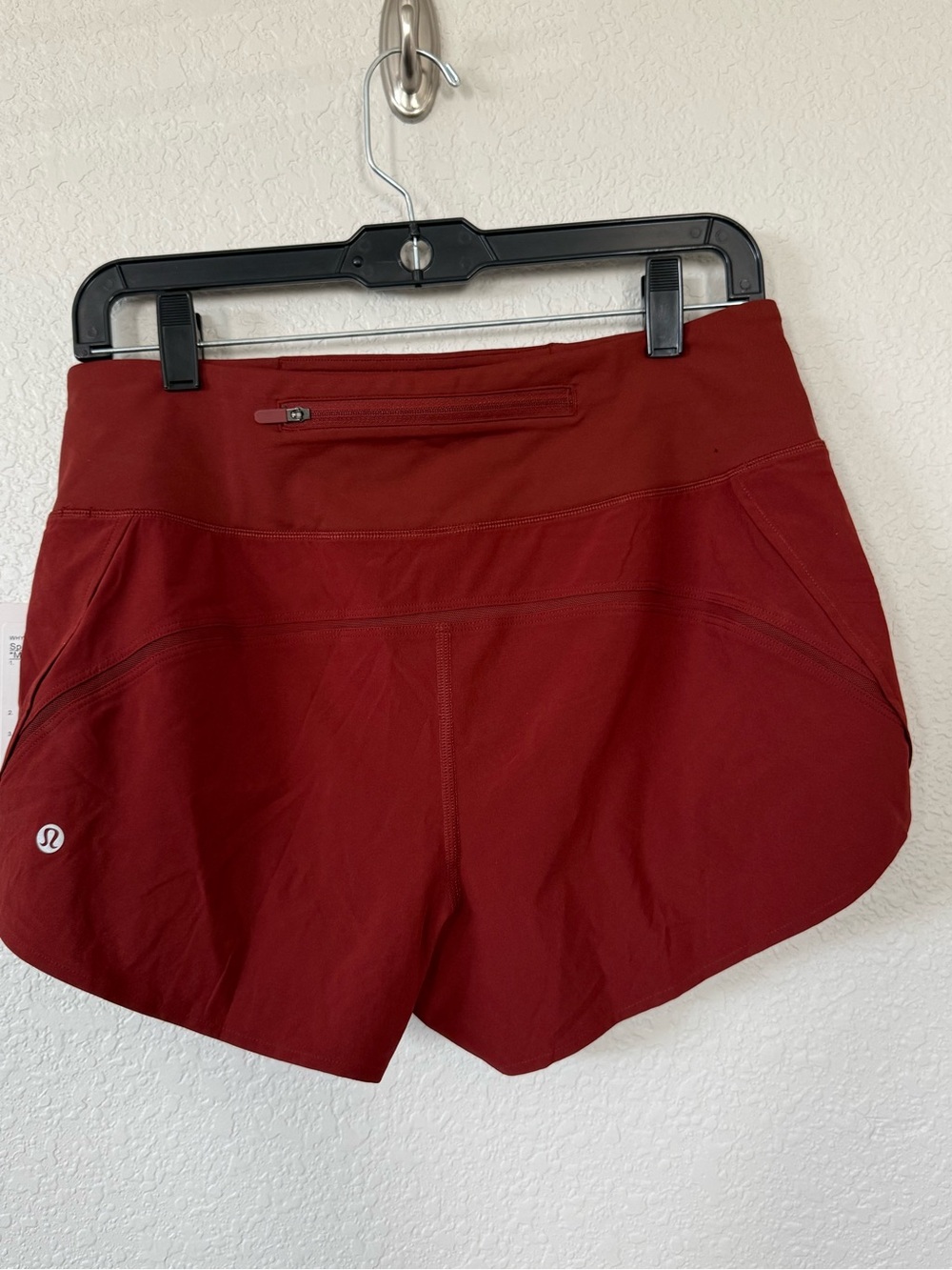 Lululemon Speed Up HR Short 2.5” Mesh Vent Cranberry Charm M NWT - Picture 3 of 8